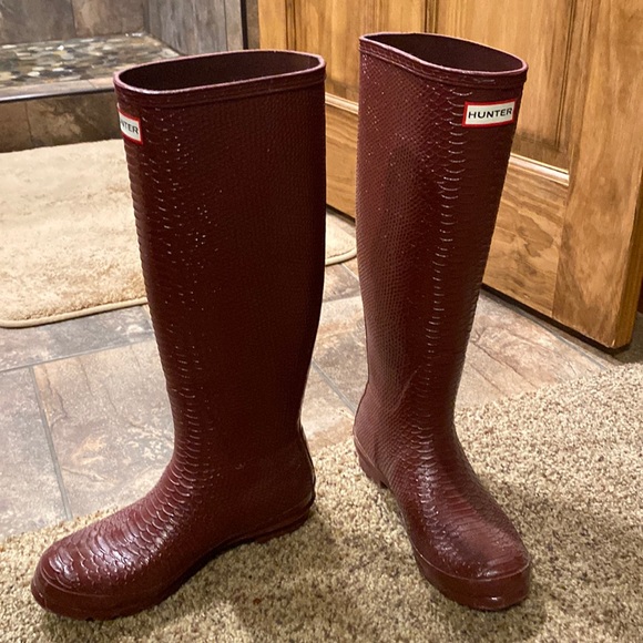 Hunter Shoes - Burgundy Hunter Boots EUC